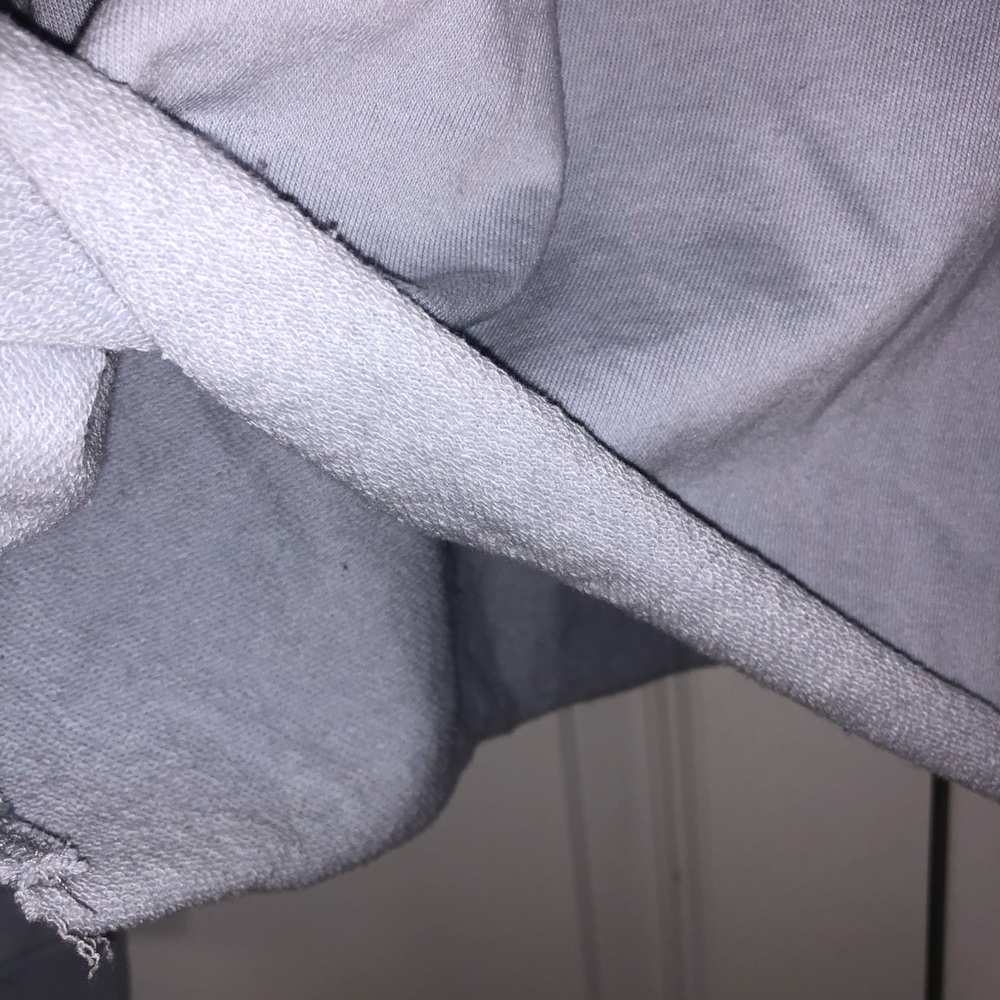 Light blue cropped sweatshirt - Picture 3 of 4